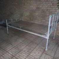 تخت فنر دار