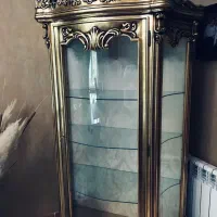 بوفه ( ویترین ) تمام چوب طرح سلطنتی