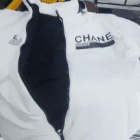 کاپشن|لباس|شال, |دیوار