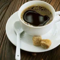 همکار خانم برای کافه