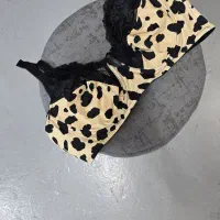 پوشاک ایزِلا