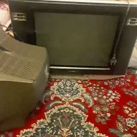 دوتا تلویزیون یکی سالم دومی نیم سوز