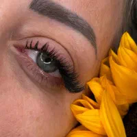 آموزش اکستنشن مژه و لیفت لمینت مژه وابرو