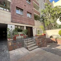 ۱۳۵ متر دو‌خواب مستر خیابان مرجان نیاوران