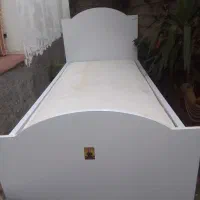 تخت تک نفره