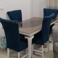 میز غذا خوری 4 نفره کاملا سالم در حد نو