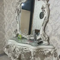 آینه و کنسول نو و سالم