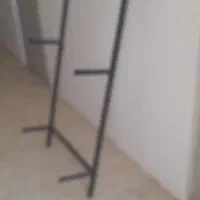 زیر تختی فلزی