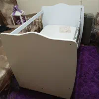 تخت گهواره ای همراه با تشک نو|تخت و سرویس خواب|باغ بهادران, |دیوار