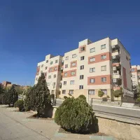 واحد 75 متری فول امکانات فاز4 جنب مرکز خرید