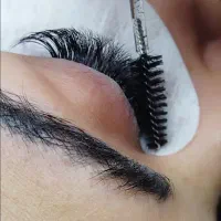 اکستنشن مژه و لیفت ابرو و مژه