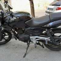 پالس باجاج۲۰۰