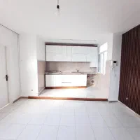 نقلی/خوش‌نقشه/غرق‌در‌نور