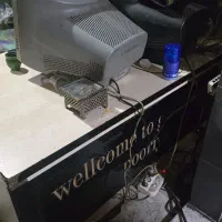 میزکامپیوتر بزرگومحکم مناسب دخل همراه صندلی مدیریت