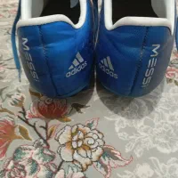 تعدادی کفش کشتی. فوتبالی. فوتسالی. زمستانی|کیف، کفش، کمربند|خرمآباد, |دیوار