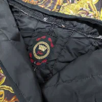 کاپشن و بافت|لباس|اصفهان, عطار نیشابوری|دیوار