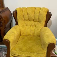 مبل راحتی و میز نهار خوری