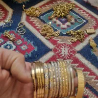 مقداری طلا آبشده با انگ معتبر،ودست دوم