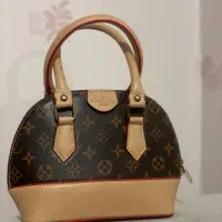 کیف صندوقی لویی ویتون