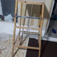 چار پایه فلزی