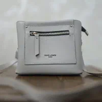 کیف|کیف، کفش، کمربند|رشت, منظریه|دیوار