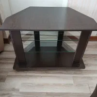 میز زیر تلویزیون