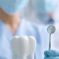 استخدام دندانپزشک
