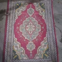 قالیچه ی دستبافت قدیمی