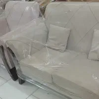 چنددست مبل درحدنو|مبلمان خانگی و میز عسلی|یزد, |دیوار