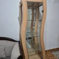ویترین چوبی کاملا سالم|بوفه، ویترین، کنسول|رشت, استقامت ۱|دیوار