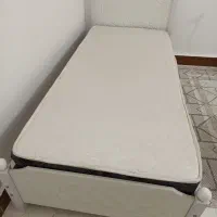 تخت یک نفره در حد نو