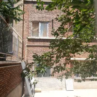 کریمخان ۳۸۰ متر با ۱۰۰۰ متر بنای نوستالژیک