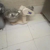 خمیر گیر و مرغ کنتاکی و تاپینگ