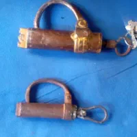 قفل دست ساز قدیمی|کلکسیون اشیاء عتیقه|سمنان, |دیوار