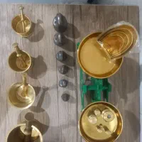 سنگ برنجی ترازو نیم کیلویی و هاونگ برنجی|کلکسیون اشیاء عتیقه|تهران, شوش|دیوار