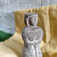 مجسمه سنگی