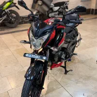 باجاج ان اس 160