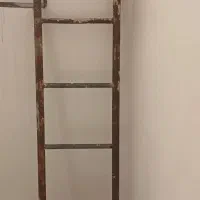 نردبان|ابزارآلات|رباطکریم, رباطکریم|دیوار