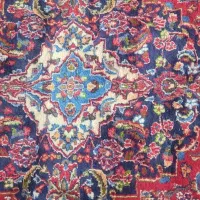 فرش دستباف زمینه لاکی