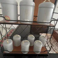 مقداری لوازم منزل وپاسماوری وجاادویه ای بااستند