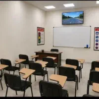 آموزشگاه گواهینامه ورانندگی.