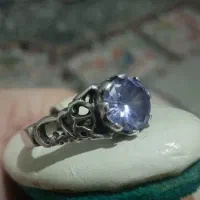 انگشترتوپازاصلی وانواع نگین های معدنی