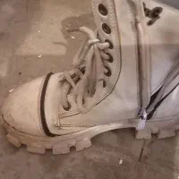 پوتین سفید دخترانه زیپی مارک دیور|کفش و لباس بچه|کرمان, |دیوار