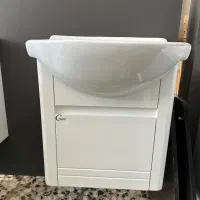 روشویی کابینتی ابعاد کوچک با آینه