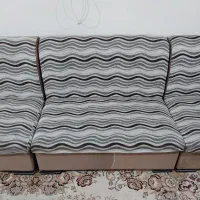 مبل راحتی به همراه میز