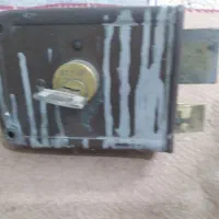 قفل درب حیاط