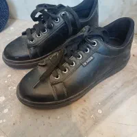 سلام یک عدد نیم بوت ویک کفش راحتی و عروس خرسی بزرگ|کیف، کفش، کمربند|شاهین‌شهر, عطار|دیوار