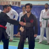 آموزش دفاع شخصی و فنون رزمی