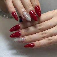 تخفیف کاشت ناخن ۱۹۸ همراه با لاک  شب یلدایی