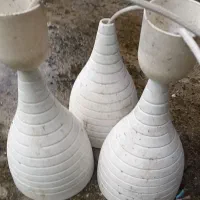 تخت خواب وآویزلامپ